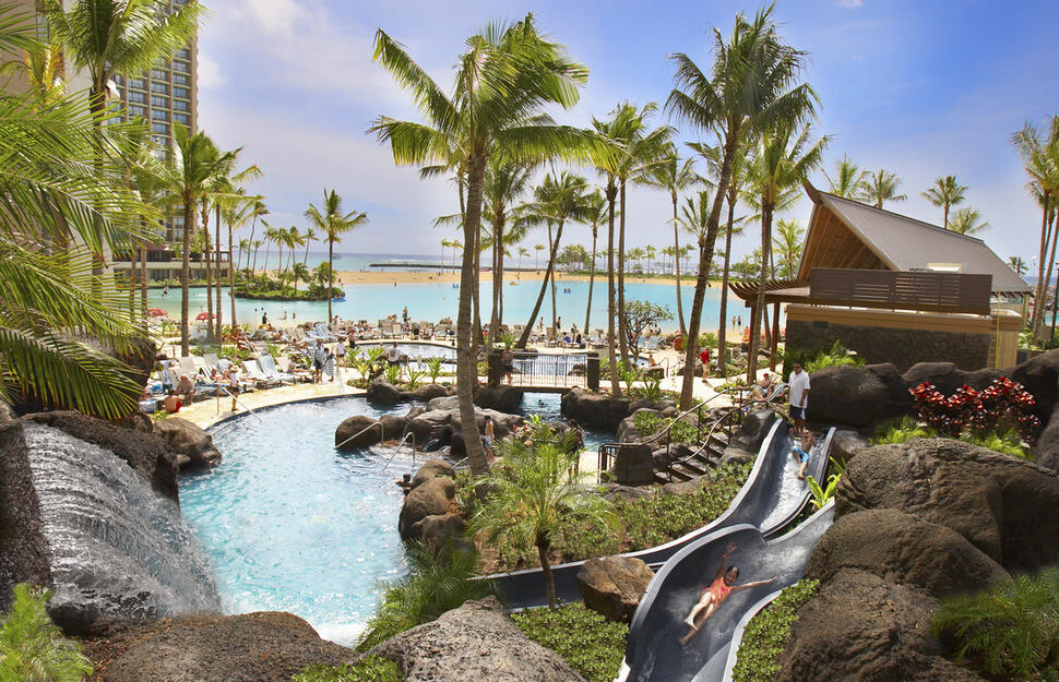 Hilton-Hawaiian-Village-Waikiki-Beach-Resort-4.jpg