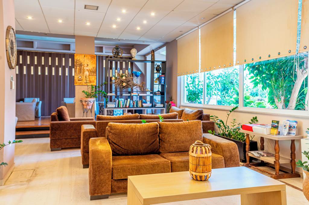 KLX_82542_Kyparissia_Beach_Hotel_1121_08.jpg