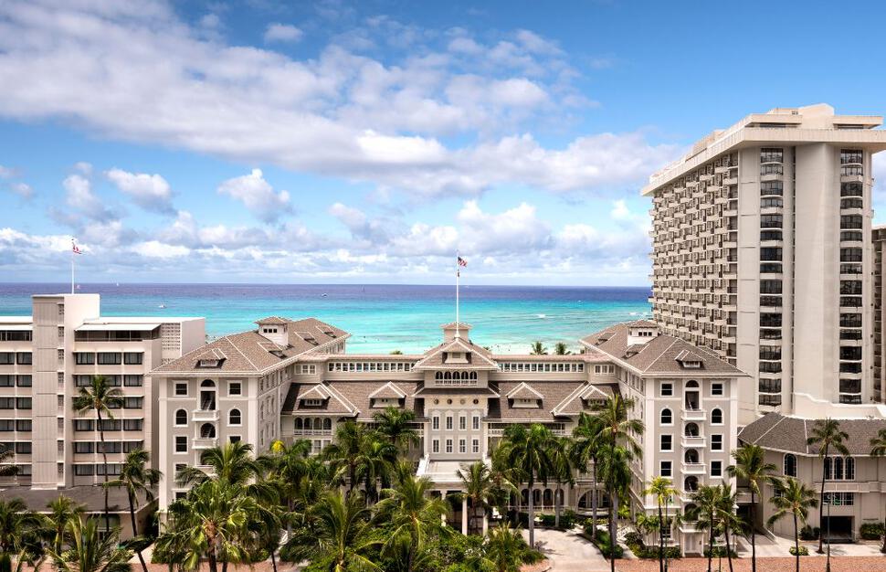 Moana-Surfrider-A-Westin-Resort-Spa-1.jpg
