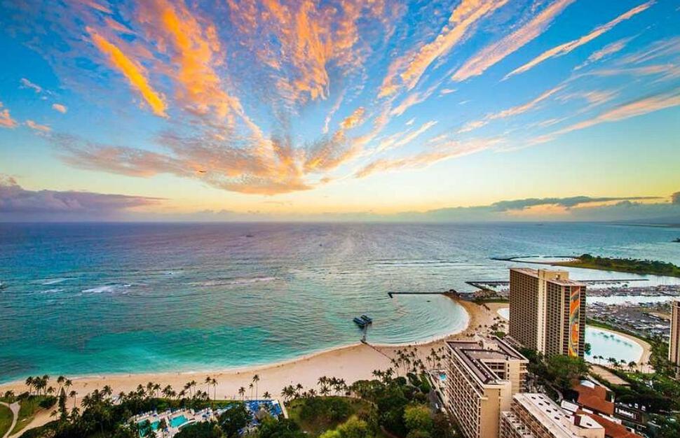 Hilton-Hawaiian-Village-Waikiki-Beach-Resort-10.jpg