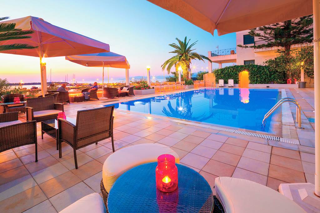 KLX_82542_Kyparissia_Beach_Hotel_1120_16.jpg