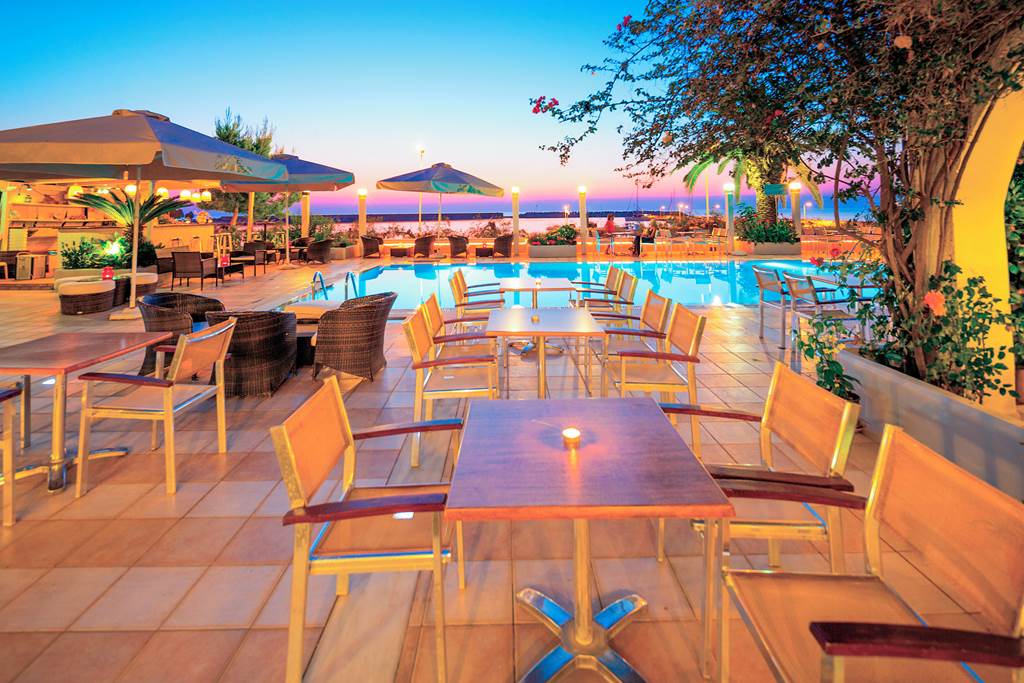 KLX_82542_Kyparissia_Beach_Hotel_1120_18.jpg