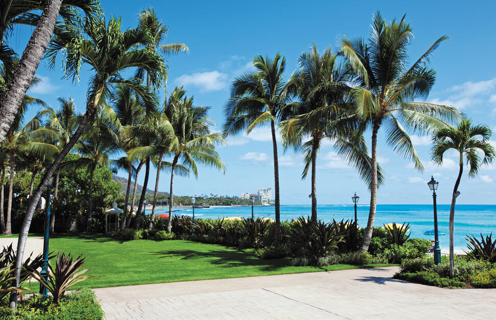 Moana-Surfrider-A-Westin-Resort-Spa-8.jpg