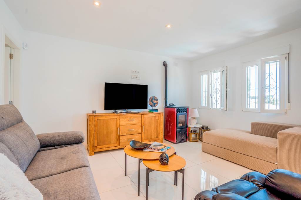 ALC_85701_Villa_Luxe_0723_04.jpg
