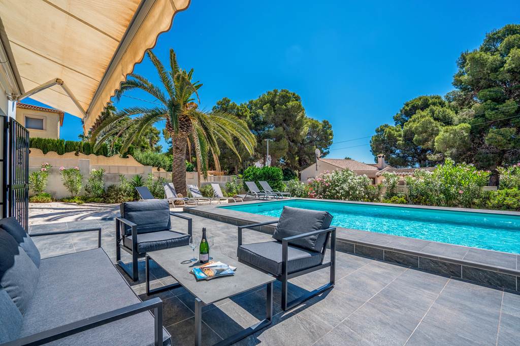 ALC_85701_Villa_Luxe_0723_14.jpg