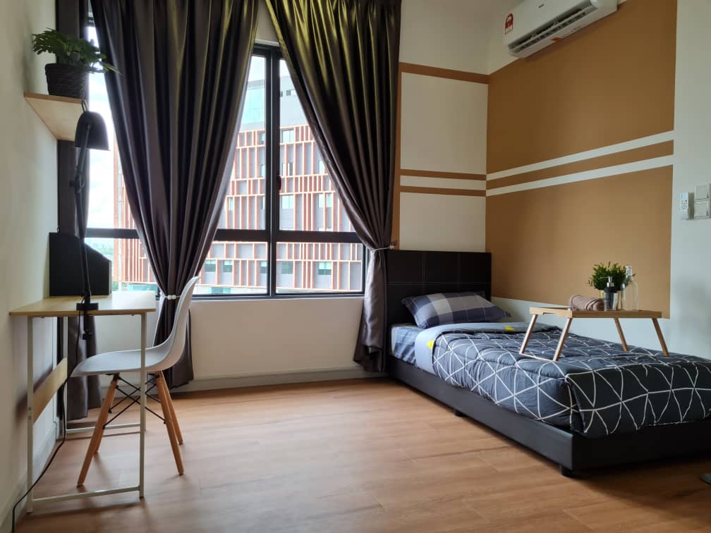 MASTER ROOM-1