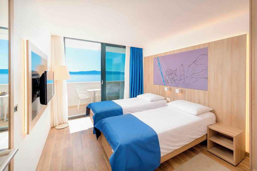 SPU_73744_Medora_Auri_Beach_Resort_0924_18.jpg