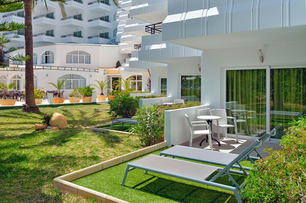 PMI_29233_Sol_Lunamar_Palmanova_Apartments_0524_04.jpg