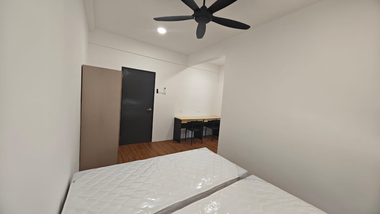 MINIMALIST MASTER ROOM without VIEW-1