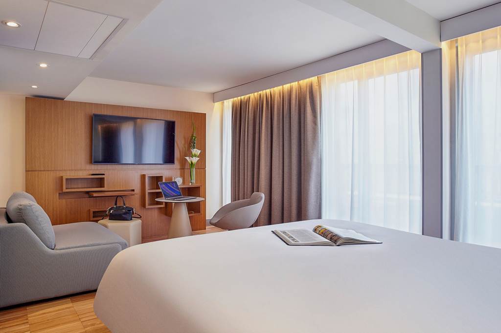 CDG_78663_Mercure_Paris_Arc_De_Triomphe_Etoile_0723_03.jpg