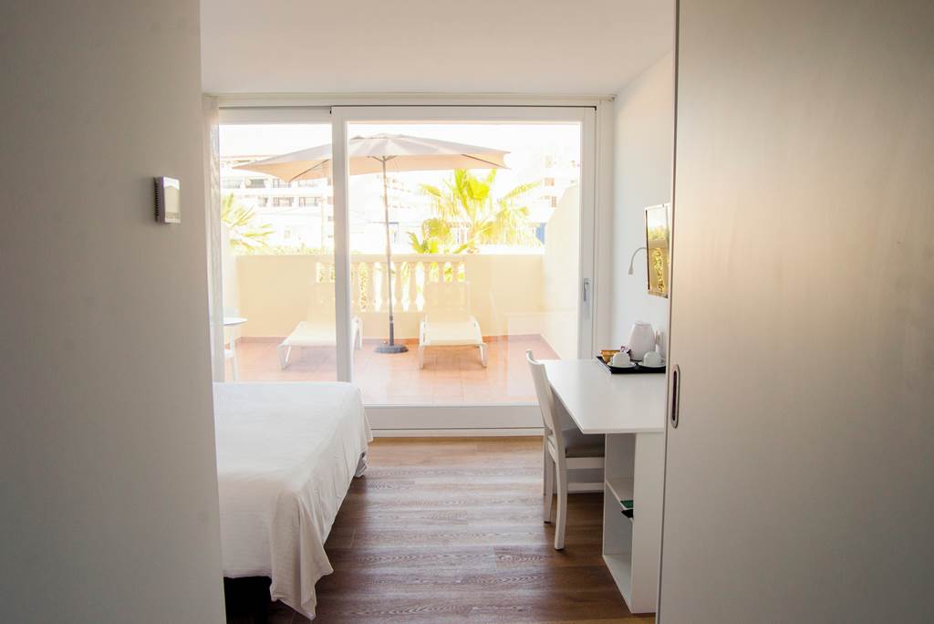 IBZ_71525_Hotel_Paraiso_Beach_by_Hoteles_Centric_0624_04.jpg