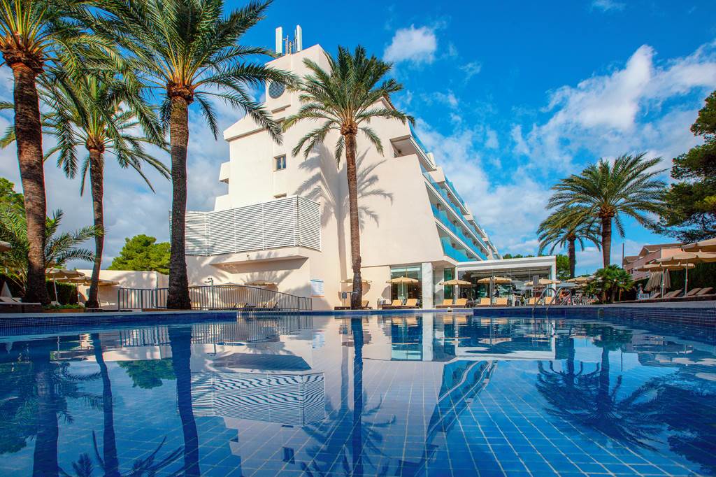 PMI_74702_Mar_Hotels_Playa_de_Muro_Suites_1124_02.jpg