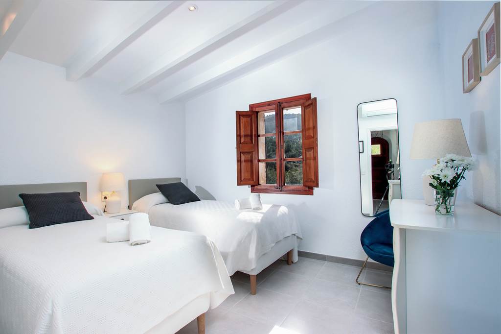 PMI_87724_Villa_Papa_Gran_0624_20.jpg