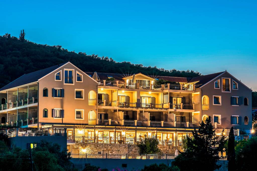 EFL_88991_Almyra_Hotel_0225_12.jpg