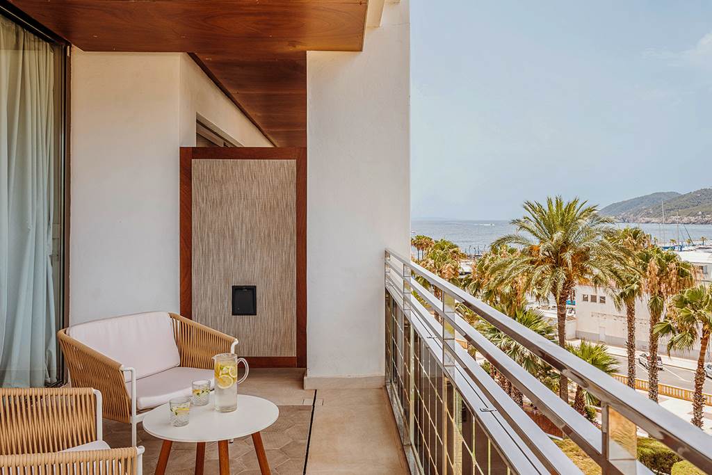 IBZ_70042_Aguas_de_Ibiza_Grand_Luxe_Hotel_0424_37.jpg