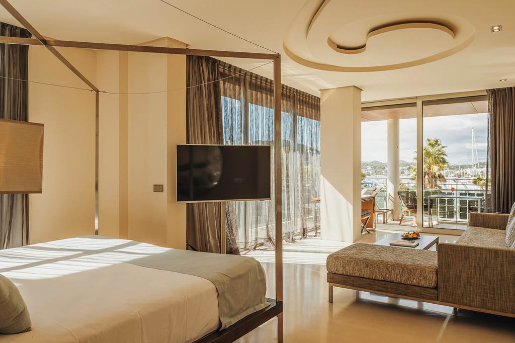 IBZ_70042_Aguas_de_Ibiza_Grand_Luxe_Hotel_0424_17.jpg