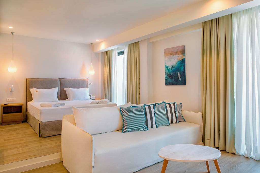 SMI_89250_Samian_Mare_Hotel_Suite_&_Spa_0325_90.jpg