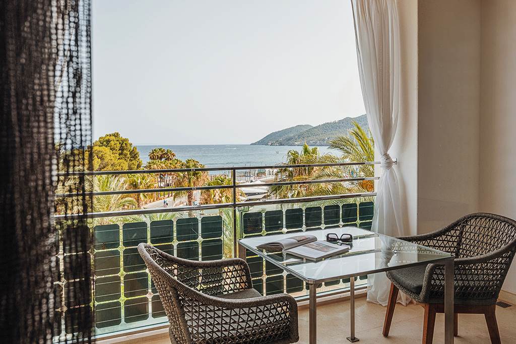 IBZ_70042_Aguas_de_Ibiza_Grand_Luxe_Hotel_0424_32.jpg