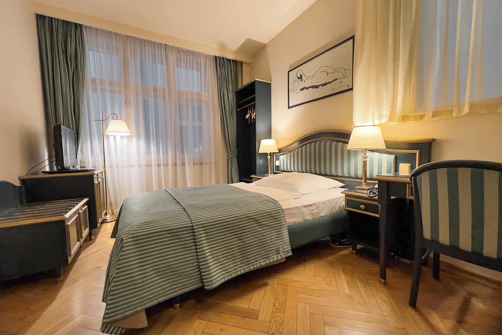 PRG_77383_Elysee_1223_02.jpg
