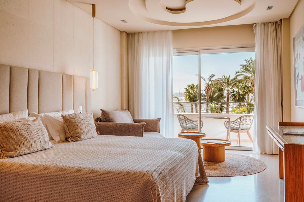 IBZ_70042_Aguas_de_Ibiza_Grand_Luxe_Hotel_1224_02.jpg
