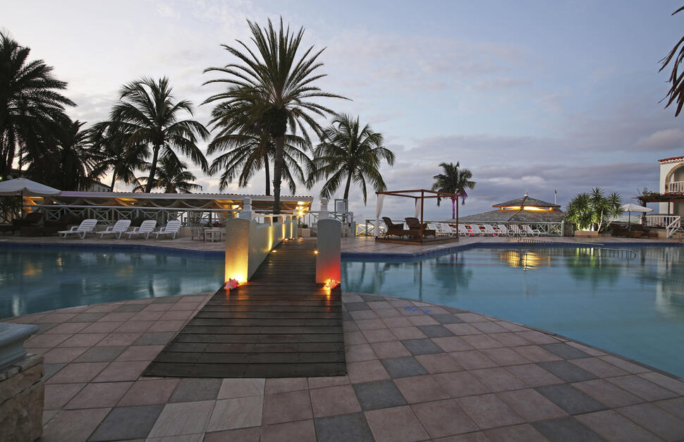 Ocean-Point-Resort-Spa-10.jpg