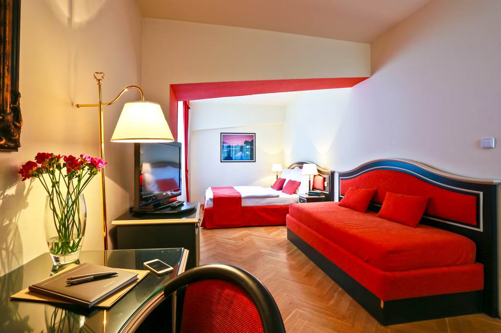 PRG_77383_Elysee_0218_04.jpg