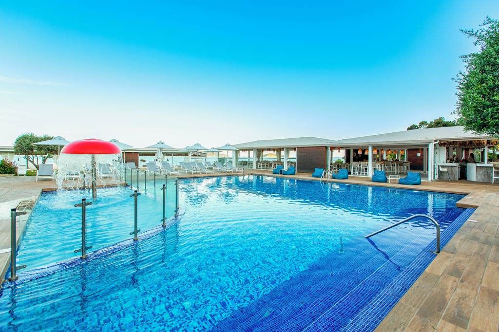 JSI_82993_Kassandra_Bay_Resort_&_Spa_0824_02.jpg