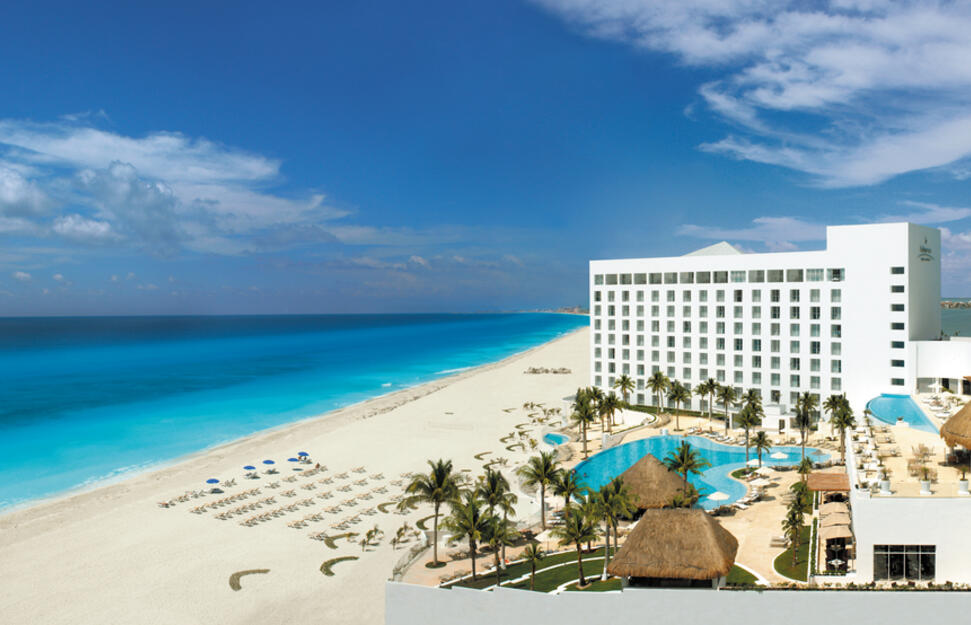 Le-Blanc-Spa-Resort-2.jpg