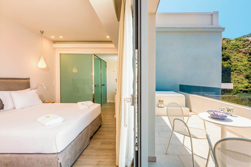 SMI_89250_Samian_Mare_Hotel_Suite_&_Spa_0325_66.jpg