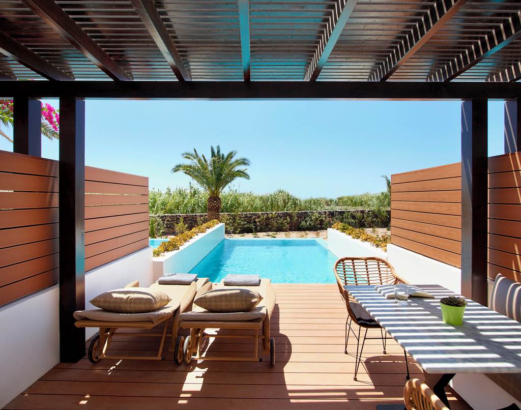 JTR_84113_9_Muses_Santorini_Resort_0822_04.jpg