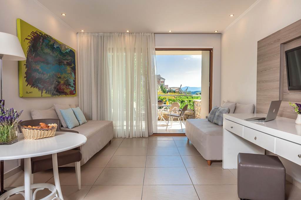 JSI_82993_Kassandra_Bay_Resort_&_Spa_0823_07.jpg