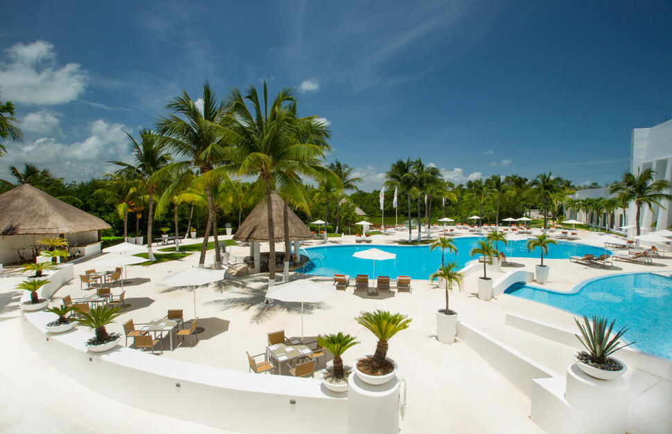 Le-Blanc-Spa-Resort-12.jpg