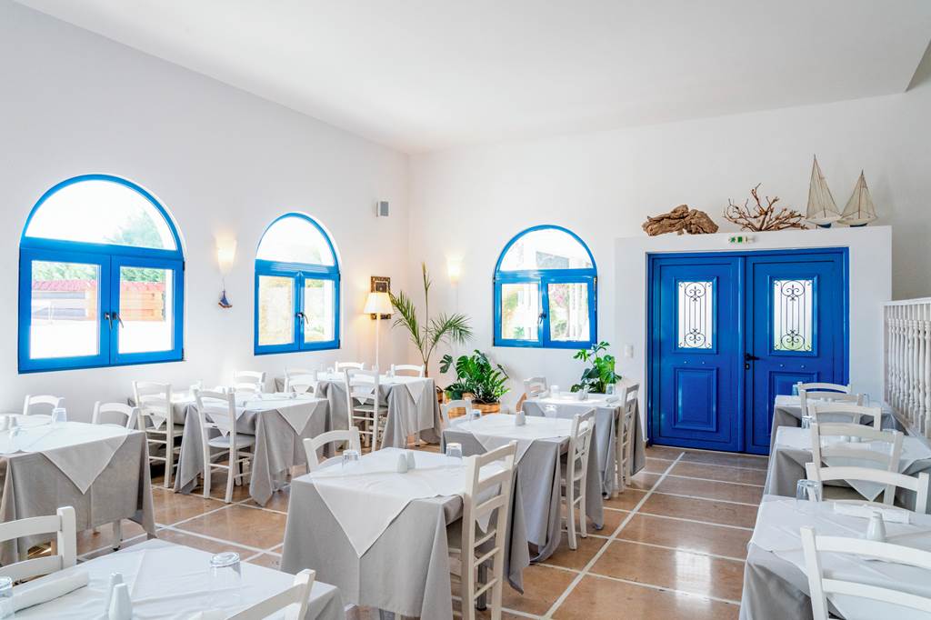 RHO_68626_Lindos_Sun_0521_16.jpg