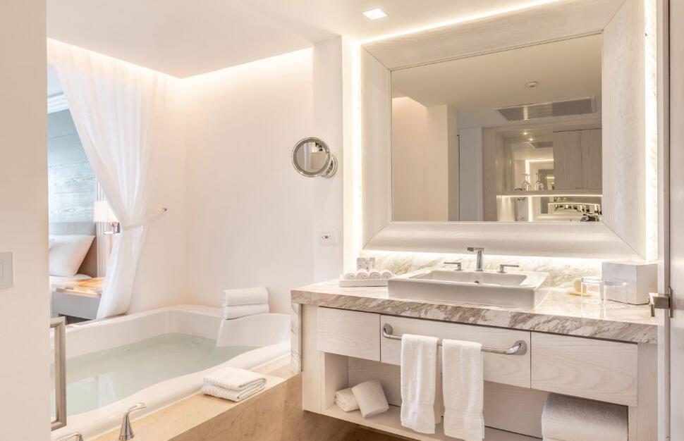 Le-Blanc-Spa-Resort-24.jpg