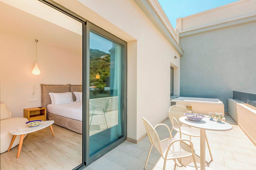 SMI_89250_Samian_Mare_Hotel_Suite_&_Spa_0325_94.jpg