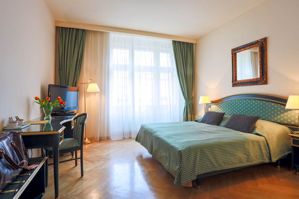 PRG_77383_Elysee_0218_03.jpg