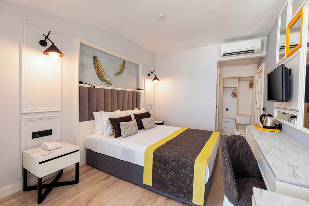 AYT_82730_The_Raga_Side_Hotel_0221_17.jpg