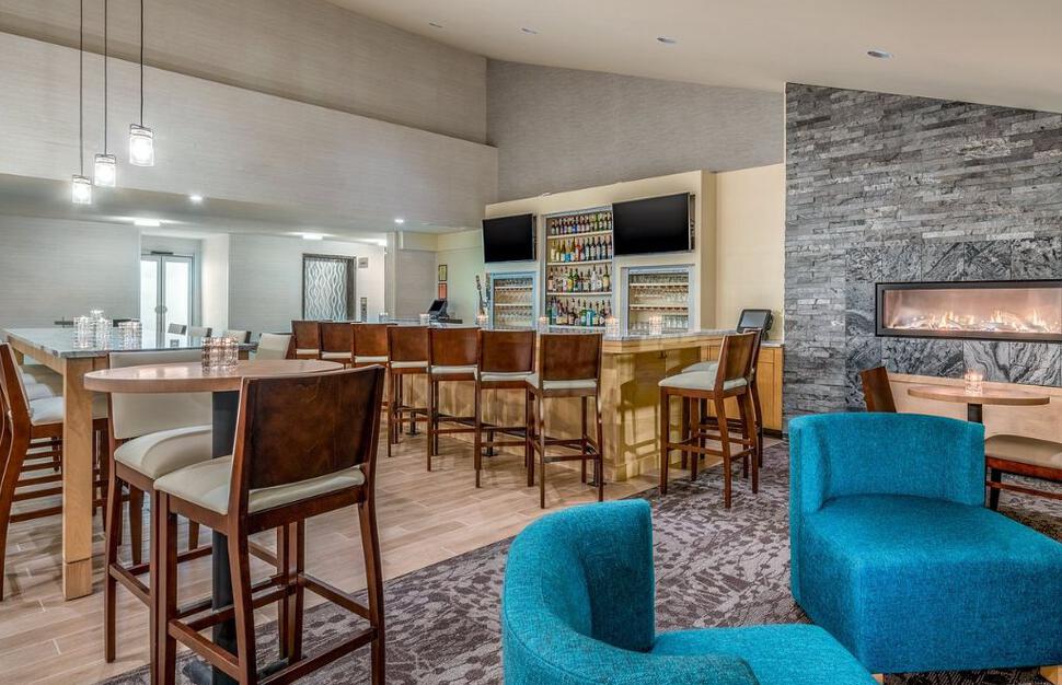 Holiday-Inn-Cape-Cod-Hyannis-an-IHG-Hotel-8.jpg