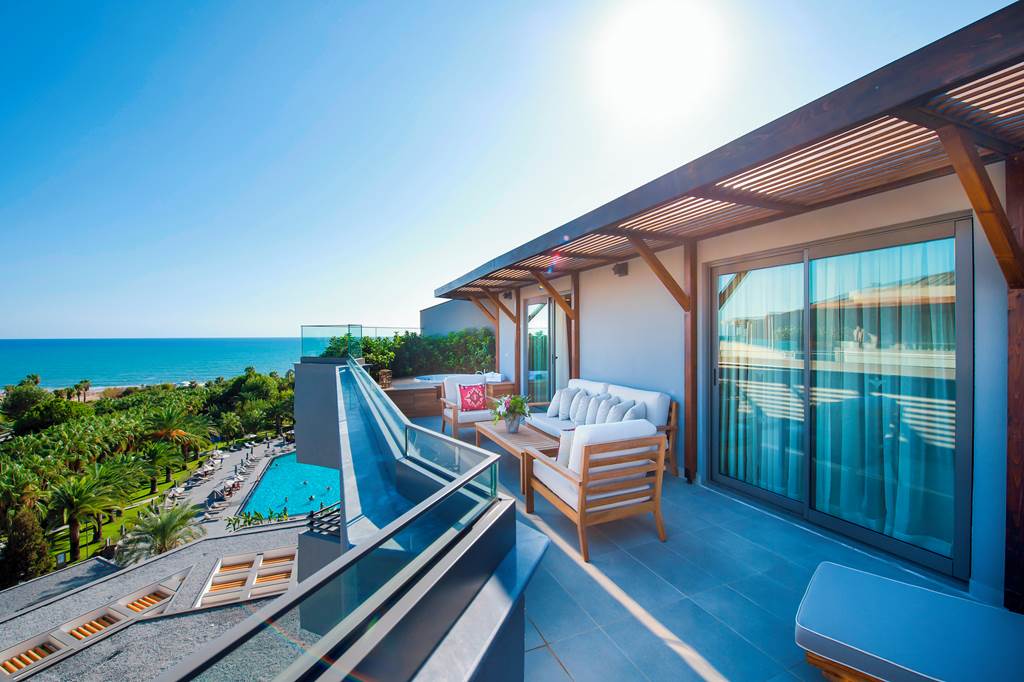 AYT_82838_Miramare_Beach_0321_30.jpg