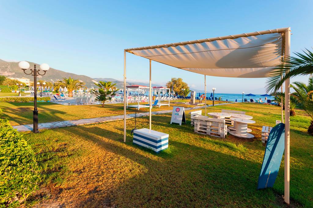 ZTH_80949_Alykanas_Village_0819_30.jpg