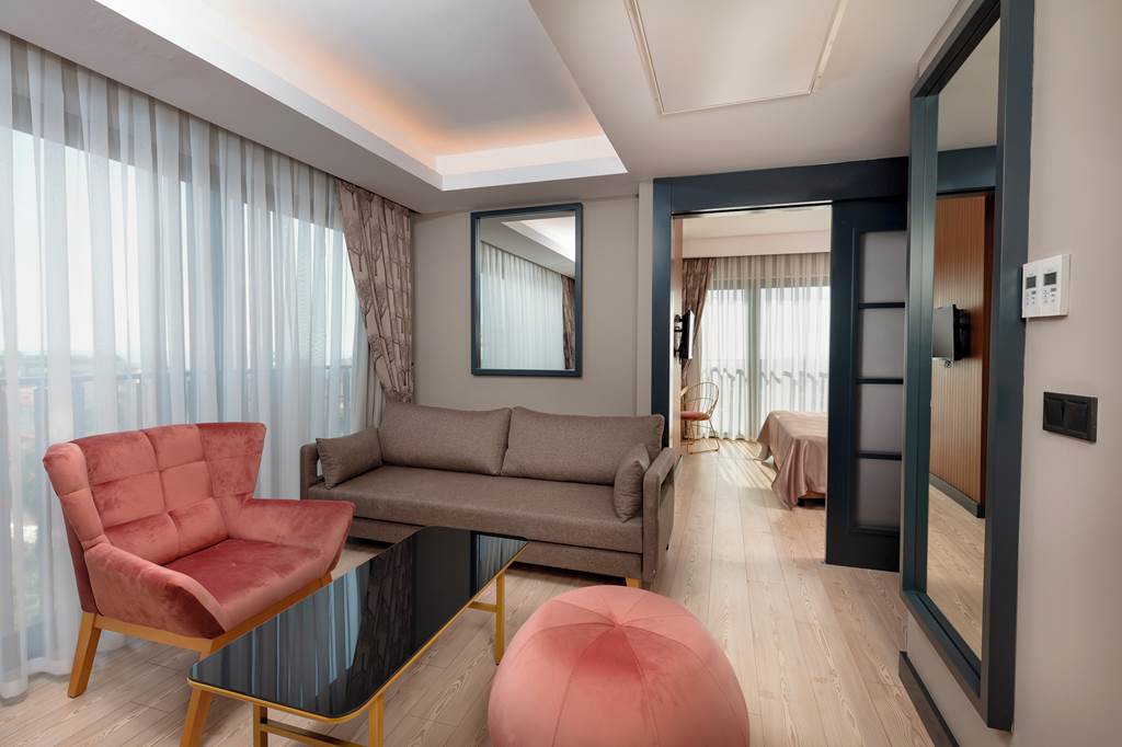AYT_82730_The_Raga_Side_Hotel_0221_32.jpg