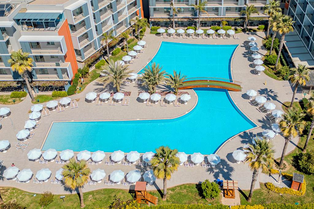 AYT_82525_Barut_GOIA_formerly_Barut_Sunwing_Side_Beach_0424_30.jpg