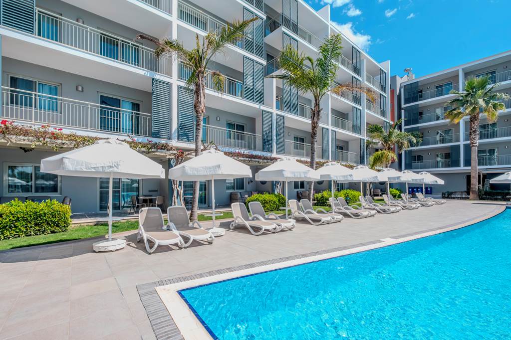 AYT_82525_Barut_GOIA_formerly_Barut_Sunwing_Side_Beach_0424_14.jpg