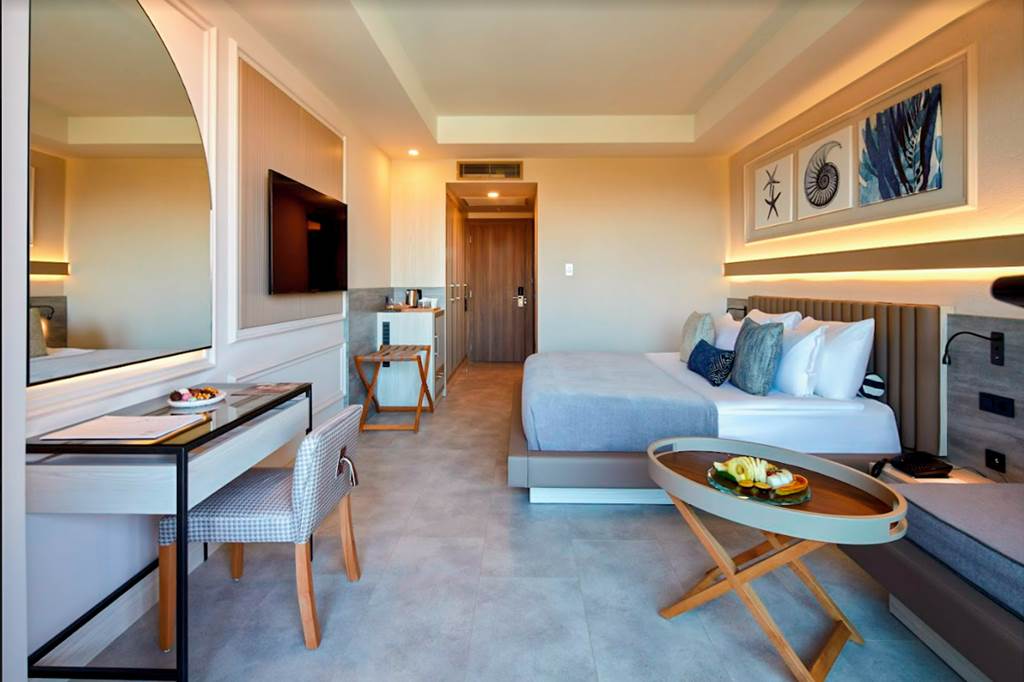 AYT_83315_Liu_Resorts_0822_02.jpg