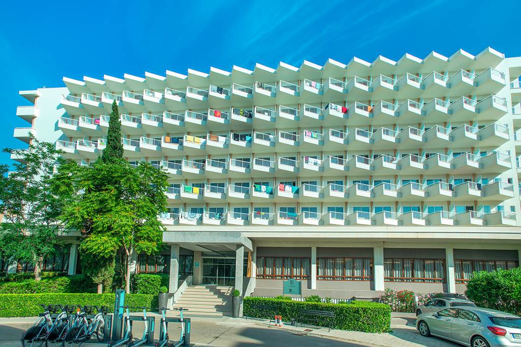 PMI_72829_BG_Caballero_0723_05.jpg