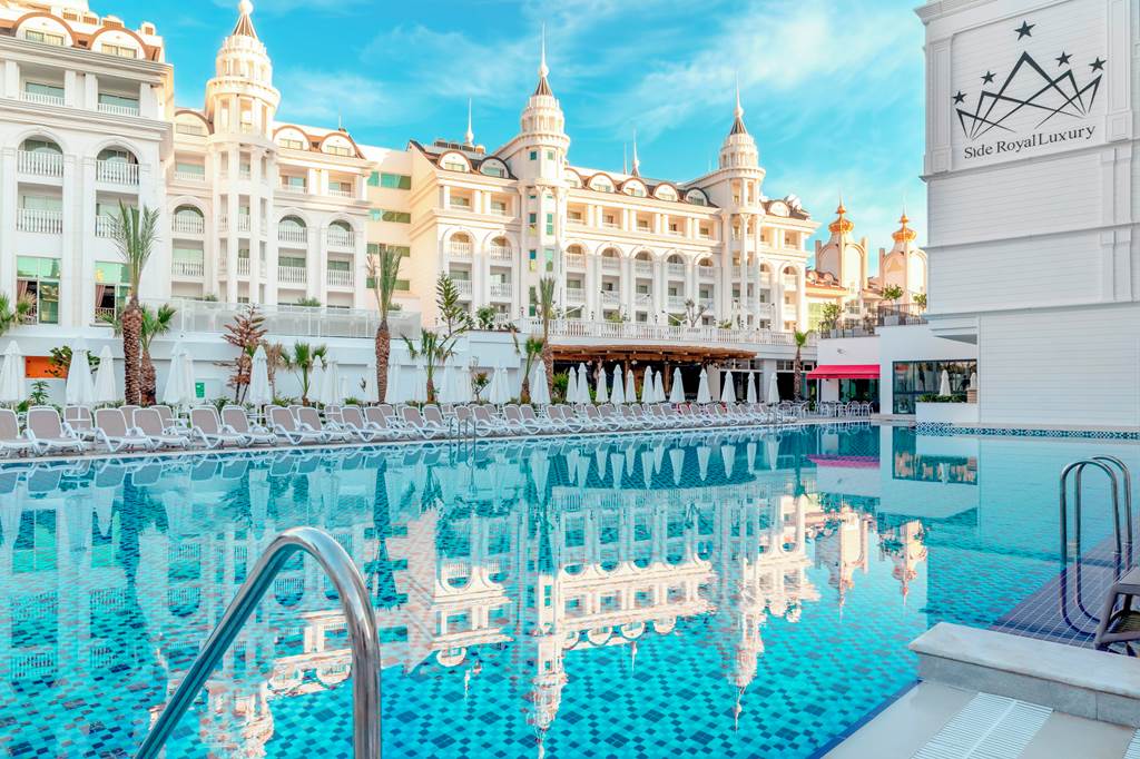 AYT_80766_Side_Royal_Luxury_Hotel_&_Spa_0819_15.jpg