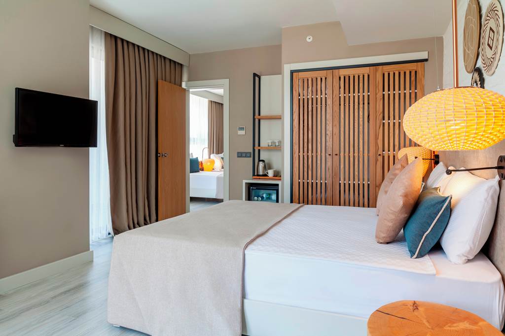 AYT_80766_Side_Royal_Style_Hotel_1121_04.jpg