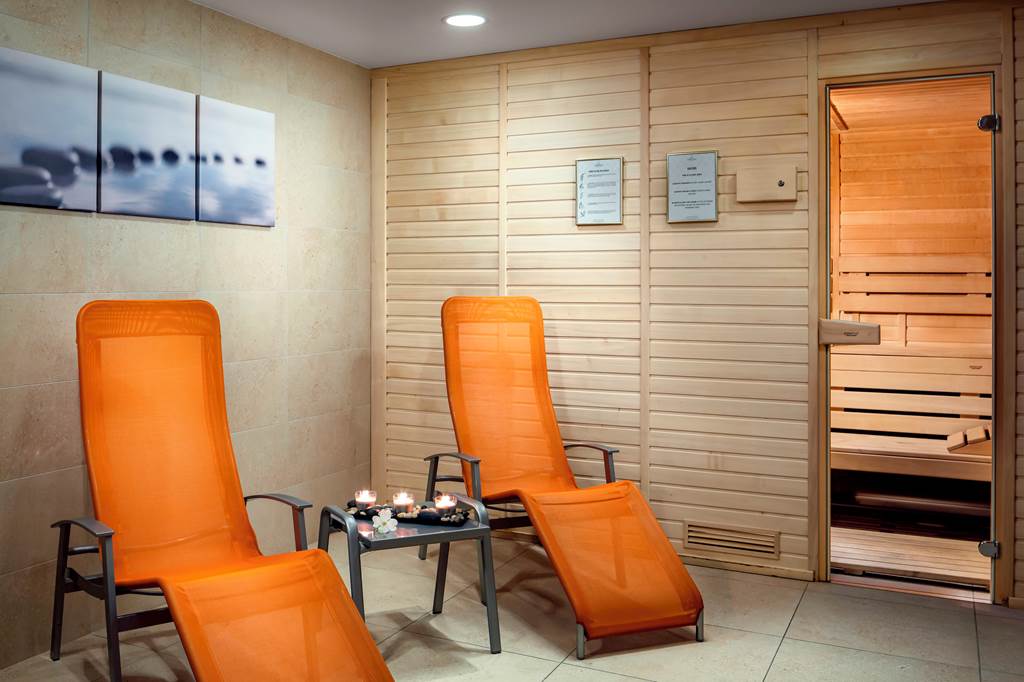 PRG_74876_Cosmopolitan_Hotel_0120_01.jpg