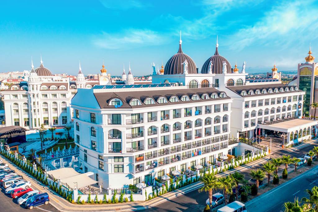 AYT_80766_Side_Royal_Luxury_Hotel_&_Spa_0819_10.jpg