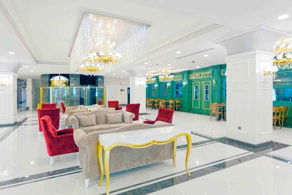 AYT_81260_Side_Royal_Palace_Hotel_&_Spa_1019_04.jpg